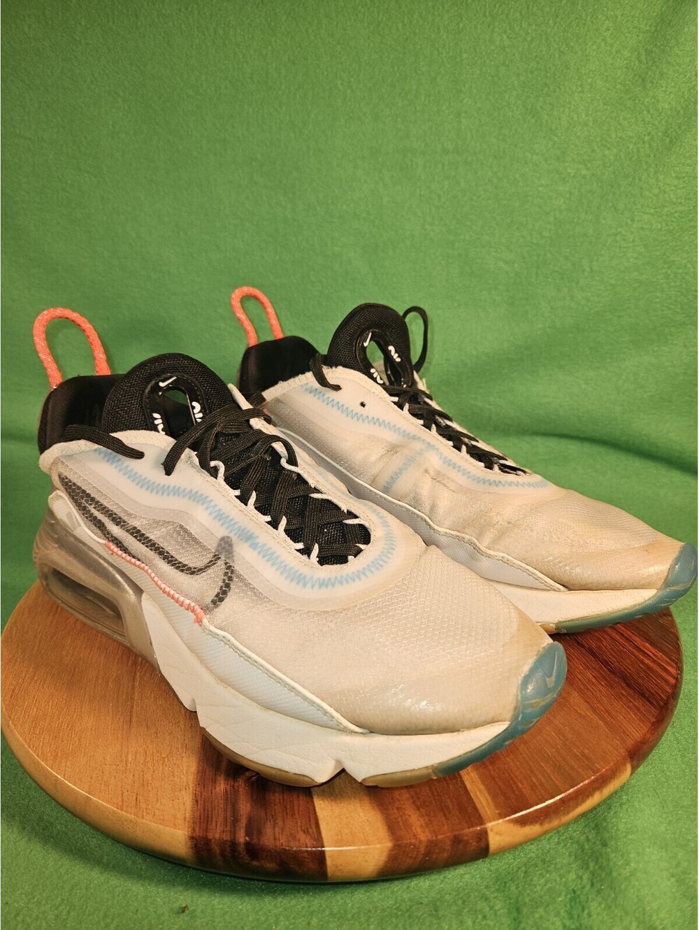 Nike Air Max 2090 Pure Platinum Womens 9.5 Athletic Sneakers